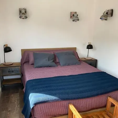Vakantiehuis A Casa Di L'isai Traditionnelle De Charme. *