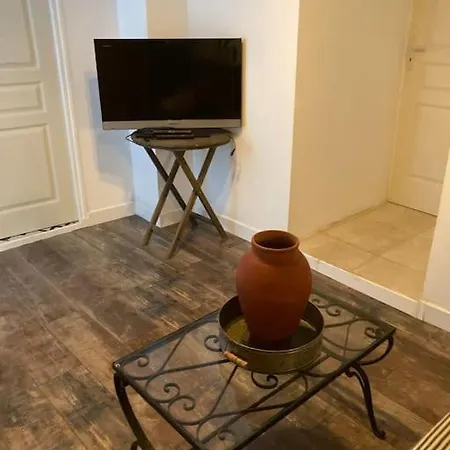 A Casa Di L'isai Traditionnelle De Charme. Vakantiehuis Pietracorbara